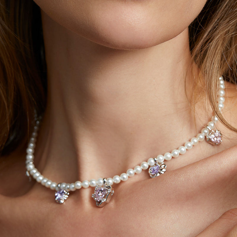 Jewel Story: Pink Heart Embellished Pearl Necklace